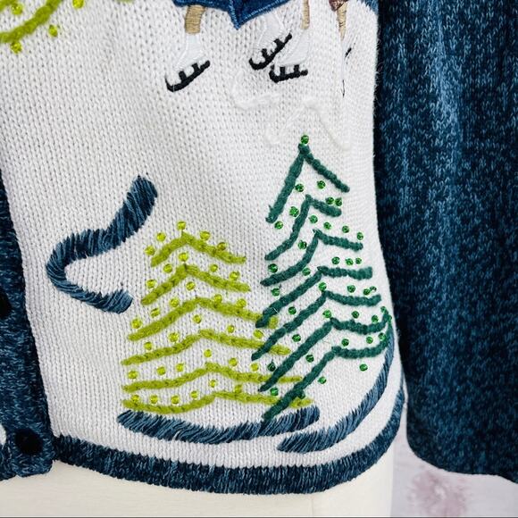 Reference Point winter scene cardigan snow ice skating skaters - Picture 6 of 13